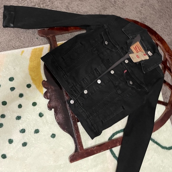 (Final Price Reduction!)NWT Levi Strauss and Co Faded Denim Jacket - Picture 5 of 7